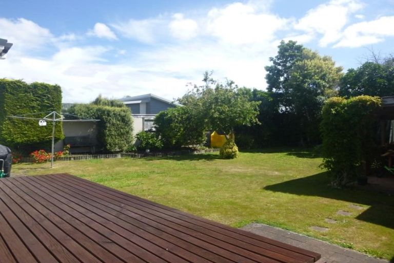 Photo of property in 27 Golders Road, Elderslea, Upper Hutt, 5018