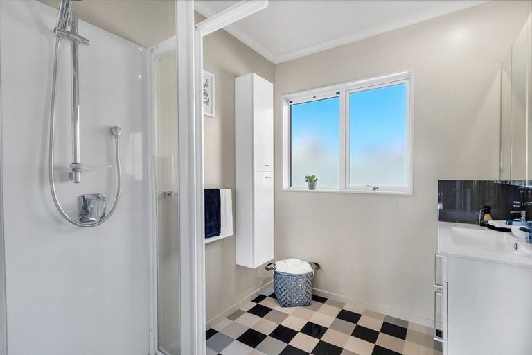 Photo of property in Holdsworth Villas, 54/2 William Donald Drive, Solway, Masterton, 5810