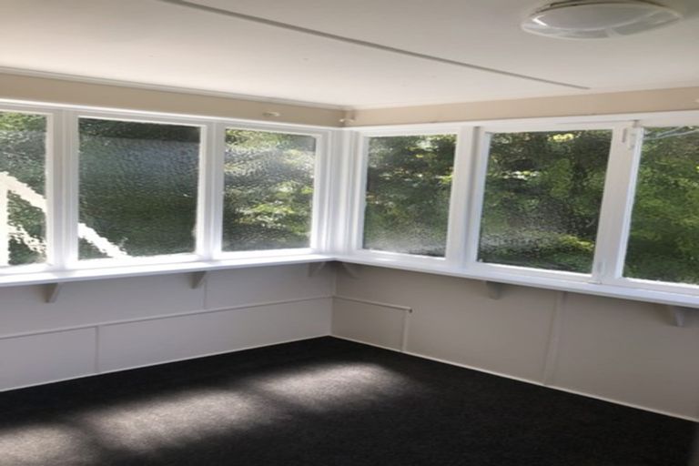 Photo of property in 1 Glasgow Street, Kelburn, Wellington, 6012