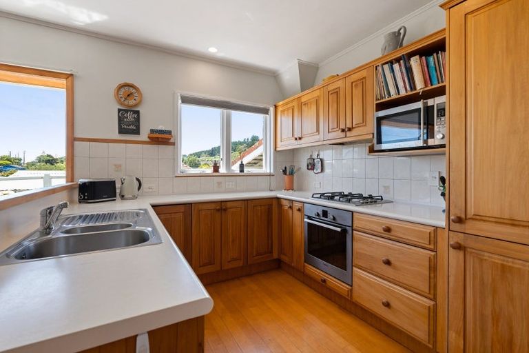 Photo of property in 61 Ranui Terrace, Tawa, Wellington, 5028