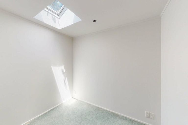 Photo of property in 22/8 Girton Terrace, Mount Cook, Wellington, 6021