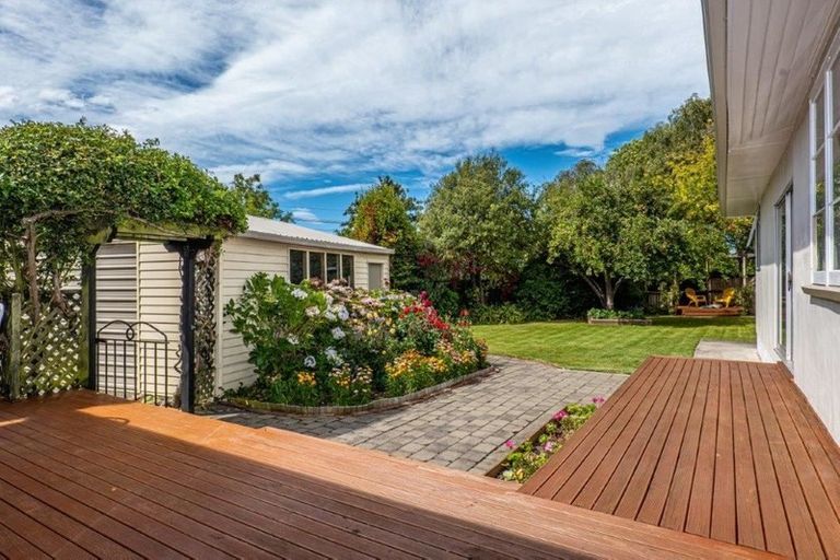 Photo of property in 8 Bard Street, Somerfield, Christchurch, 8024