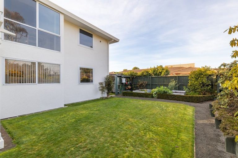 Photo of property in 23 Briarmont Street, Avondale, Christchurch, 8061