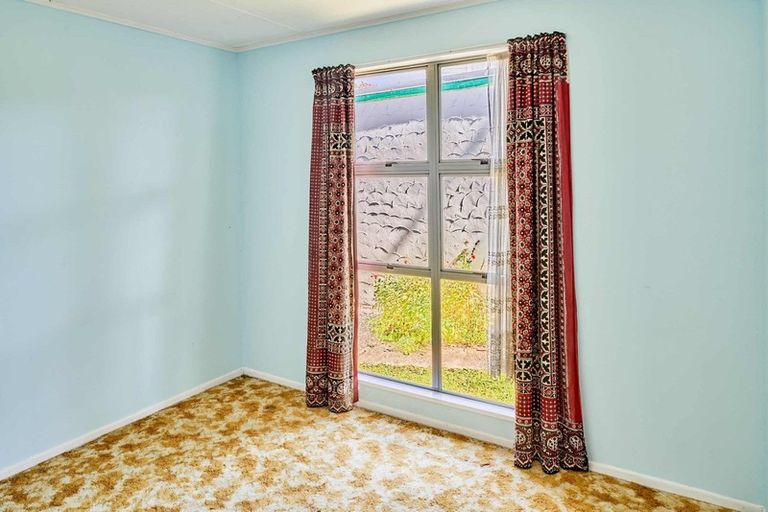 Photo of property in 5 Apple Terrace, Ranui, Porirua, 5024