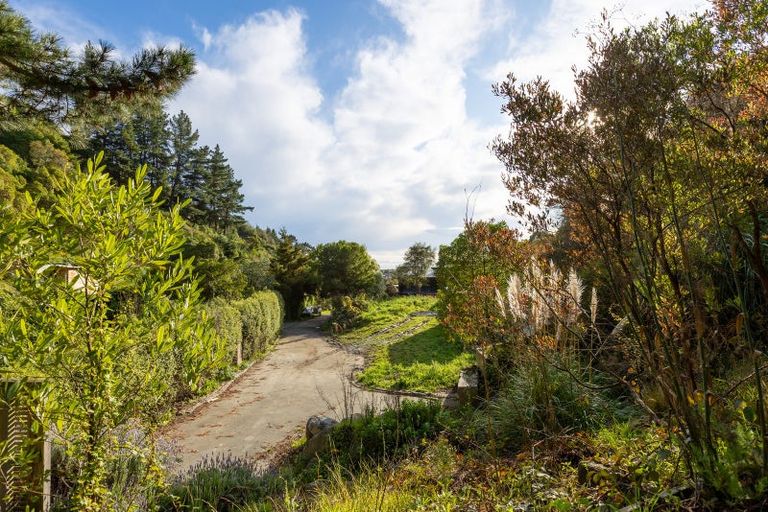 Photo of property in 8 Virginia Lane, Mount Pleasant, Christchurch, 8081