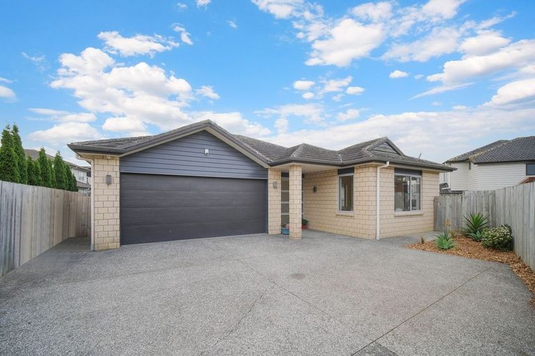 Photo of property in 14 Helianthus Avenue, Flat Bush, Auckland, 2019