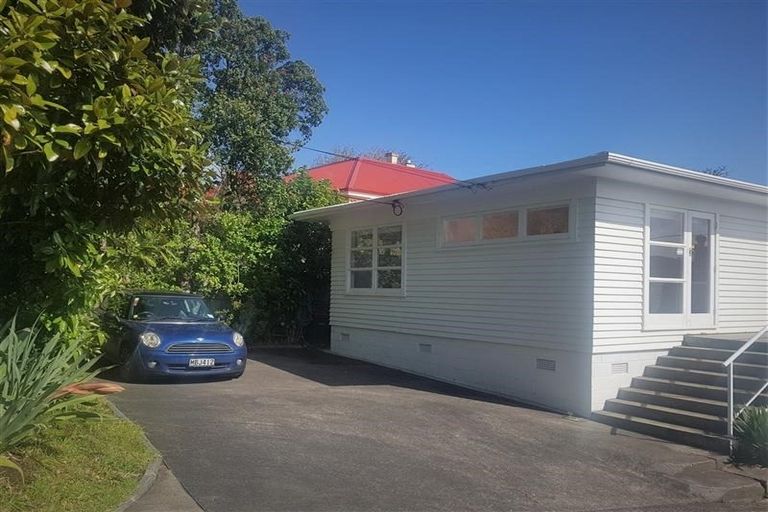 Photo of property in 292 Hurstmere Road, Takapuna, Auckland, 0622