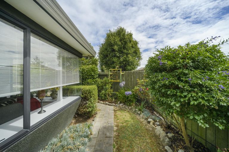 Photo of property in 10 Purdie Place, Milson, Palmerston North, 4414