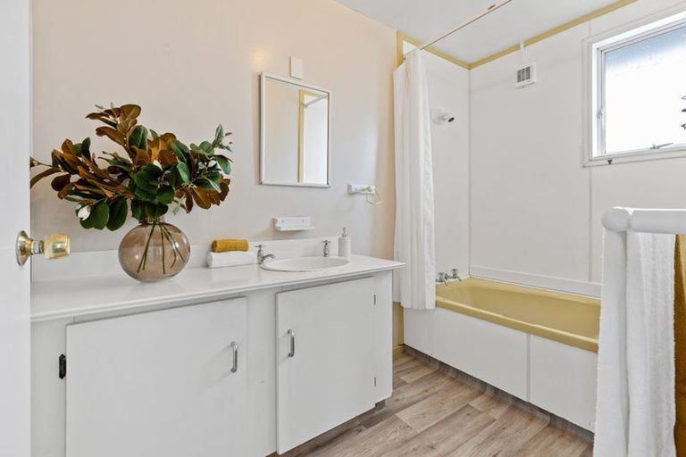 Photo of property in 1/42 Pacific Road, North New Brighton, Christchurch, 8083