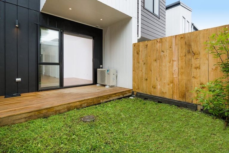 Photo of property in 4/26 Springvale Drive, Fairview Heights, Auckland, 0632