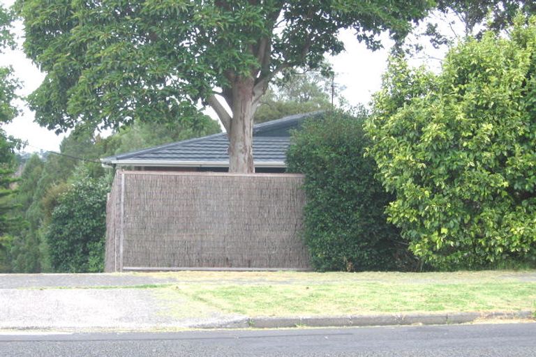 Photo of property in 2/38 Seaview Road, Glenfield, Auckland, 0629