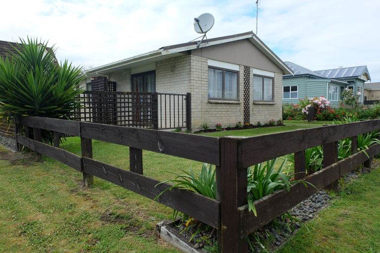 Photo of property in 38a Hakanoa Street, Huntly, 3700