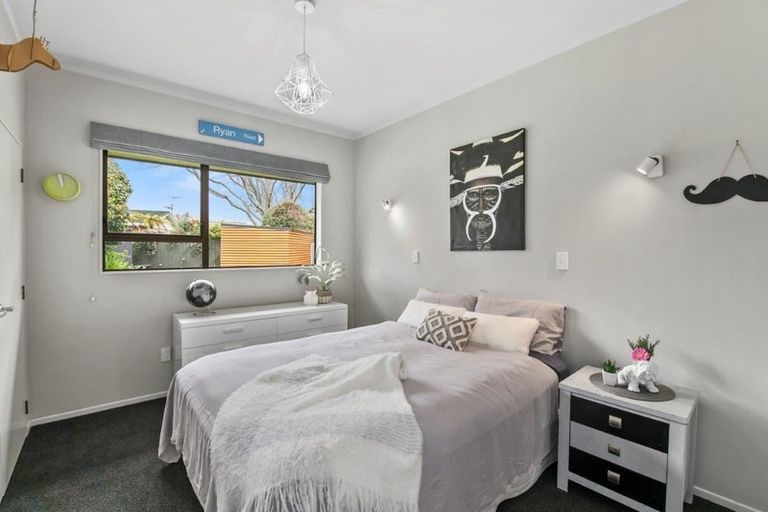 Photo of property in 21 Hurunui Street, Waikanae, 5036