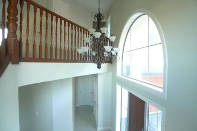 Photo of property in 15 Bunker Way, Strathmore Park, Wellington, 6022