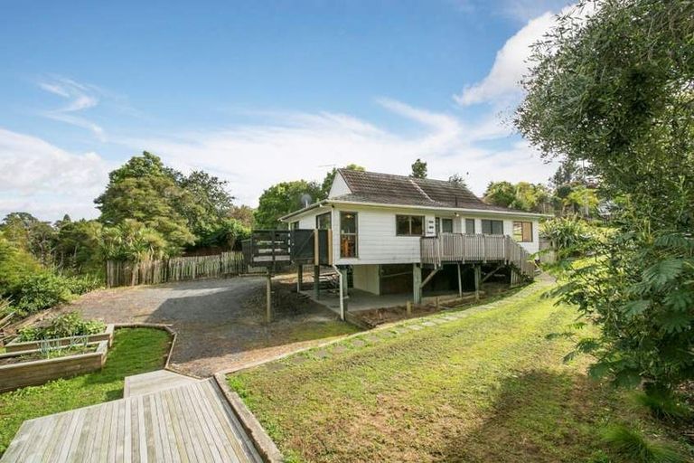 Photo of property in 125 Captain Scott Road, Glen Eden, Auckland, 0602