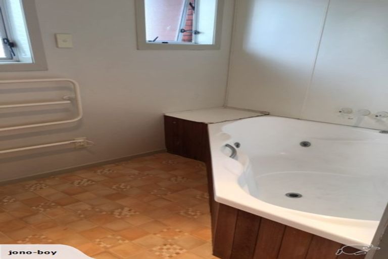 Photo of property in 43 Heath Street, St Andrews, Hamilton, 3200