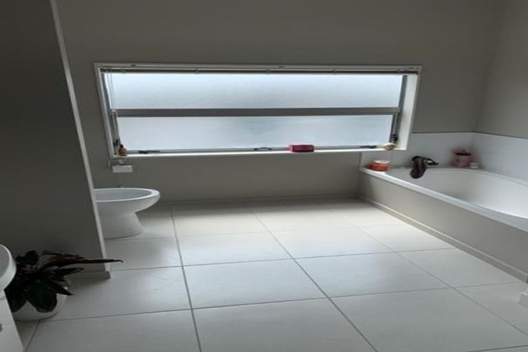 Photo of property in 30a Lyndon Street, Riccarton, Christchurch, 8041