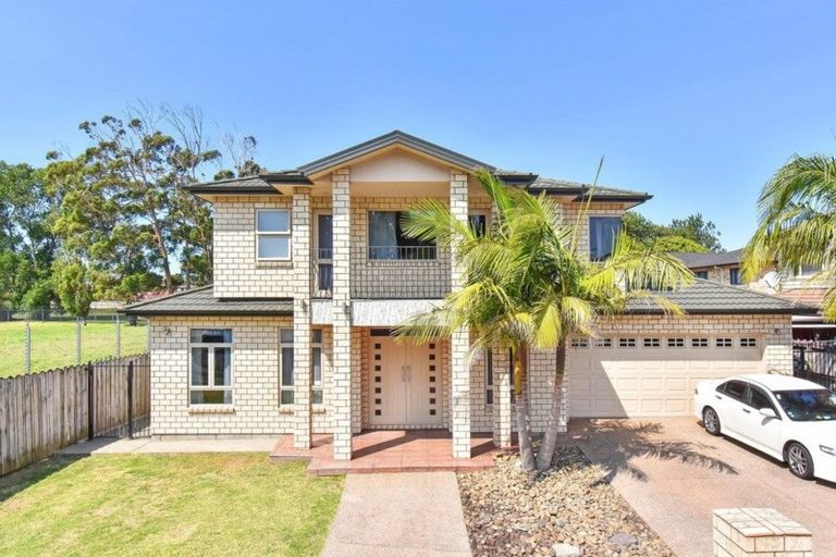 Photo of property in 27 Matuhi Grove, Papatoetoe, Auckland, 2025