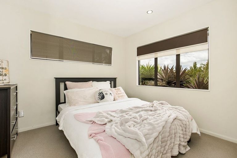 Photo of property in 21 Janway Avenue, Flat Bush, Auckland, 2016