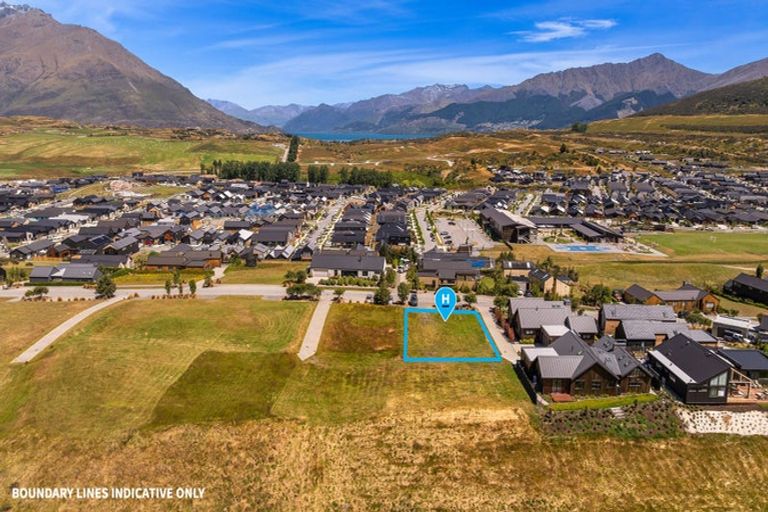 Photo of property in 24 Cunninghams Drive, Jacks Point, Queenstown, 9371