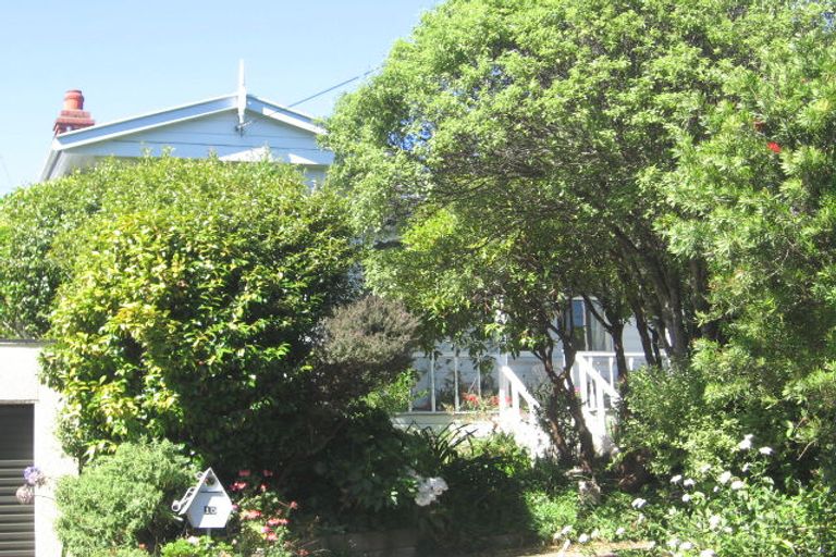 Photo of property in 15 West Road, Northland, Wellington, 6012