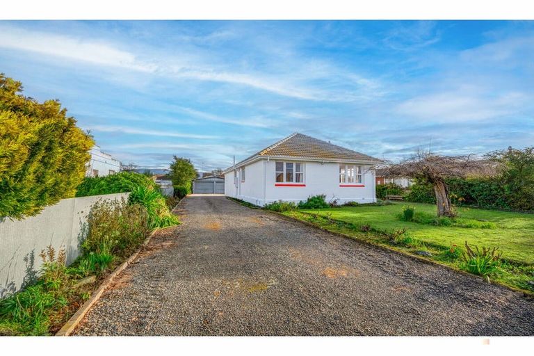 Photo of property in 26 Rhodes Street, Waimate, 7924