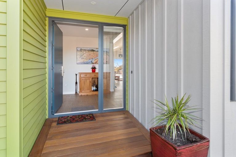 Photo of property in 48 Ferndale Drive, Waikanae, 5036