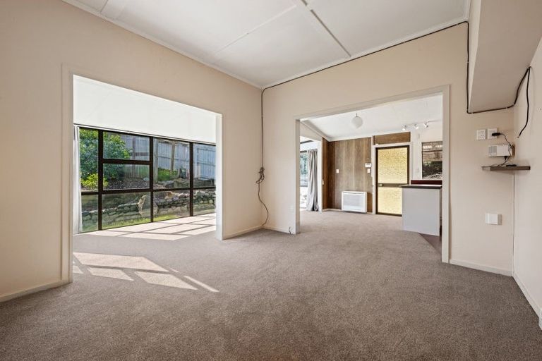 Photo of property in 62 Waikawa Road, Picton, 7220