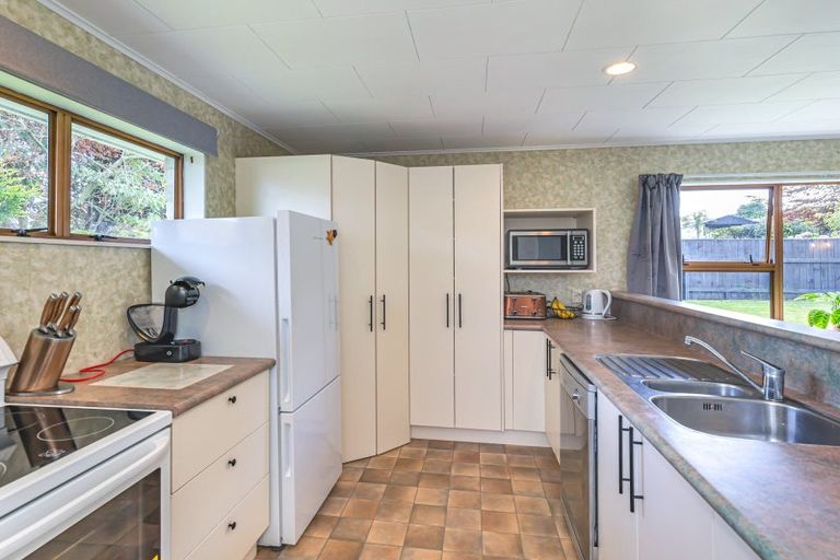 Photo of property in 97a Weraroa Road, Levin, 5510