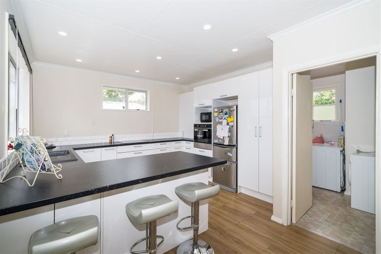 Photo of property in 42 Manson Street, Terrace End, Palmerston North, 4410