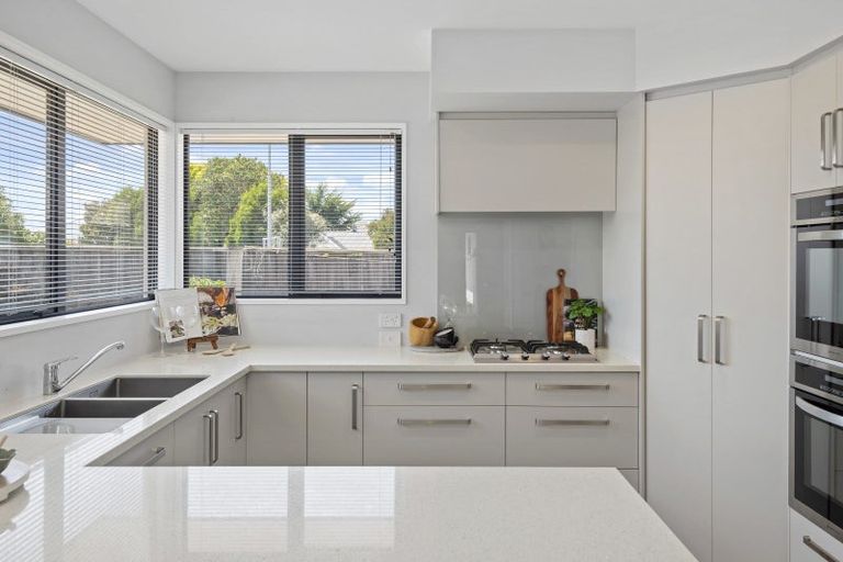 Photo of property in 10 Puhara Avenue, Parklands, Christchurch, 8083