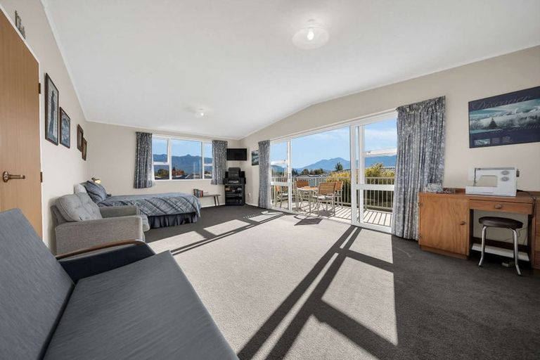 Photo of property in 11 Bowen Street, Te Anau, 9600