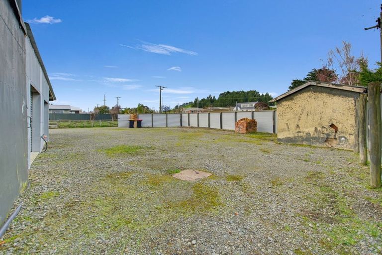 Photo of property in 30 Mccaughan Street, Browns, Winton, 9781