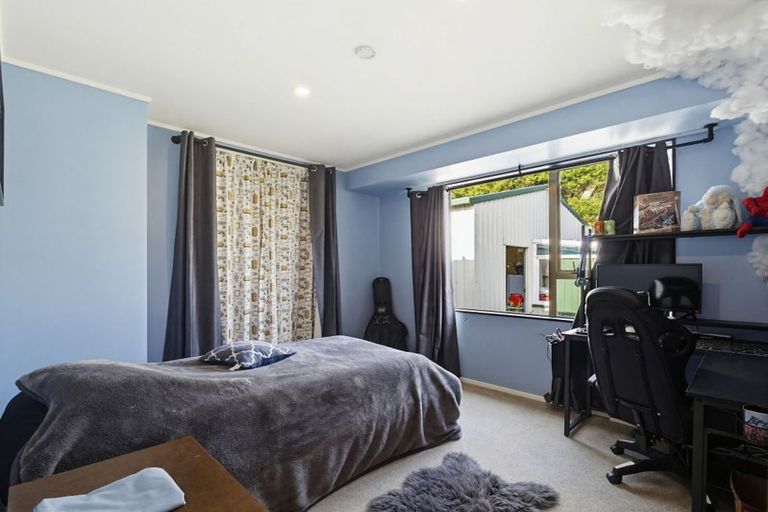 Photo of property in 2257 South Head Road, South Head, Helensville, 0874