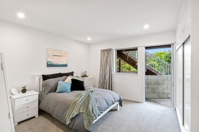 Photo of property in 9 Drayton Drive, Mount Pleasant, Christchurch, 8081