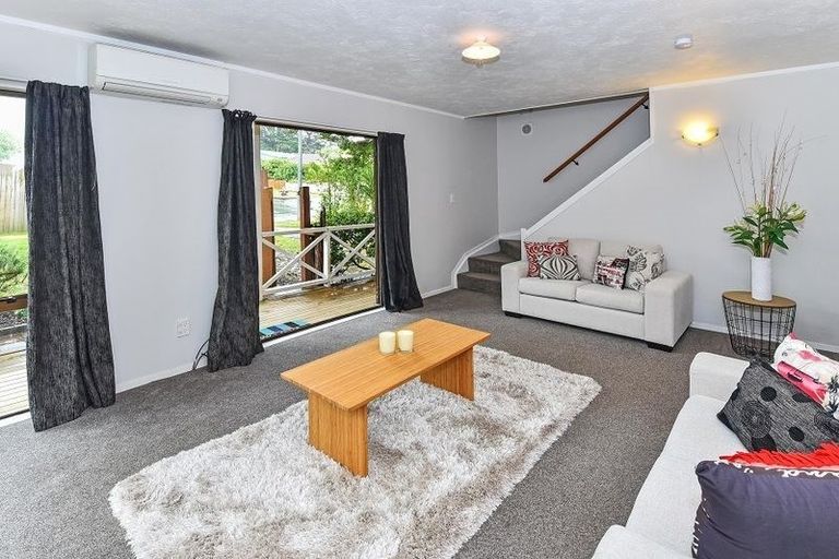 Photo of property in 23a Nyssa Place, Totara Heights, Auckland, 2105