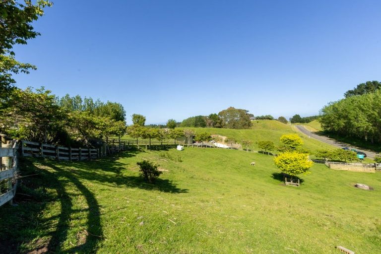 Photo of property in 205 Taylors Road, Otaki, 5583