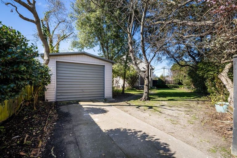Photo of property in 16 Balgay Street, Upper Riccarton, Christchurch, 8041