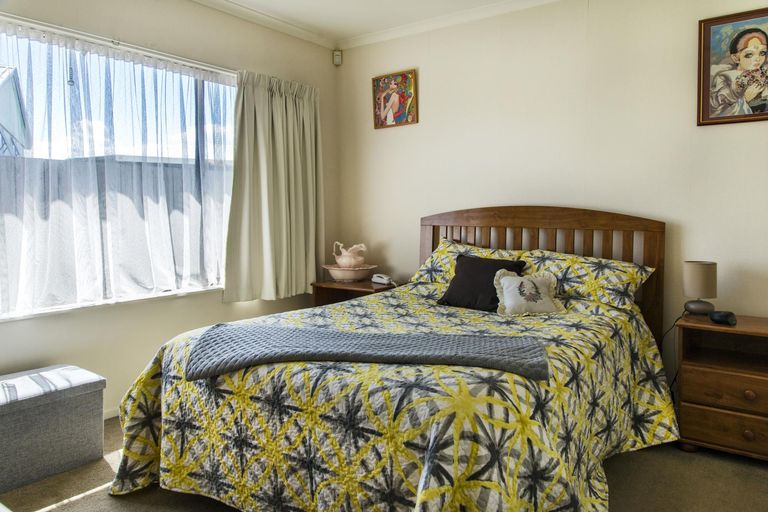 Photo of property in 291 Mahia Road, Weymouth, Auckland, 2103