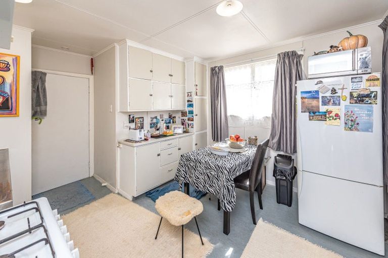 Photo of property in 14 Rogers Street, Castlecliff, Whanganui, 4501