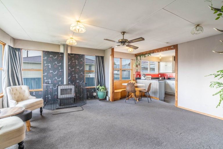 Photo of property in 17 Durham Street, Winton, 9720