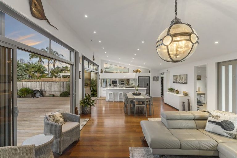 Photo of property in 140 Kiwi Road, Whangamata, 3620