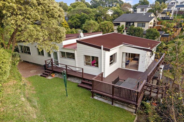 Photo of property in 2 Rokewa Way, Paparangi, Wellington, 6037