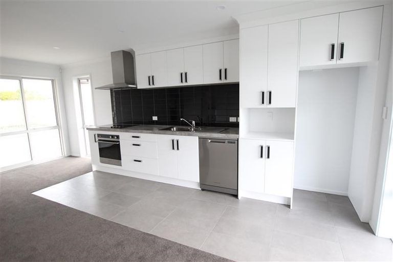 Photo of property in 34 Regis Park Drive, Pukekohe, 2120