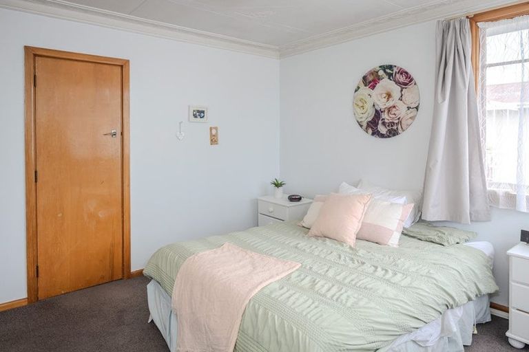 Photo of property in 18 Oxford Street, Holmes Hill, Oamaru, 9401