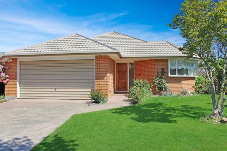 Photo of property in 39 Showgate Avenue, Sockburn, Christchurch, 8042