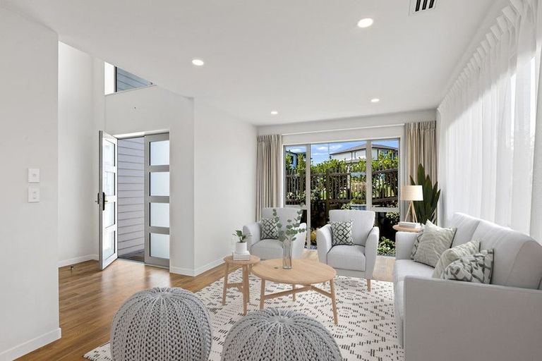 Photo of property in 47 Davey Crescent, Orewa, 0931