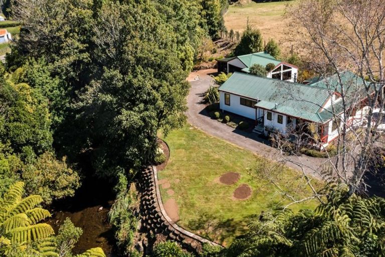 Photo of property in 1760 Mountain Road, Inglewood, 4386