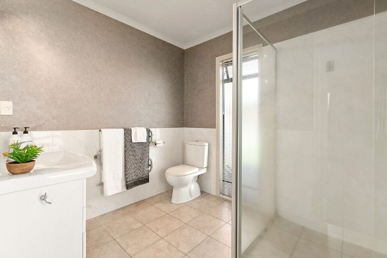 Photo of property in 17 Edwin Grove, Bethlehem, Tauranga, 3110