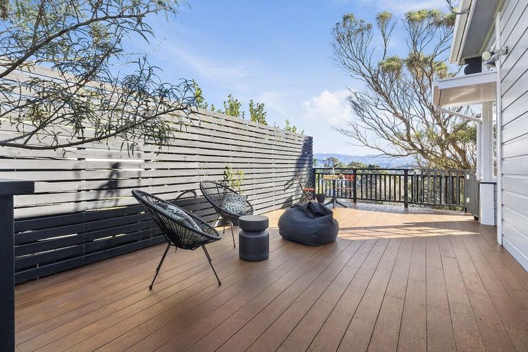 Photo of property in 11 Nevay Road, Miramar, Wellington, 6022